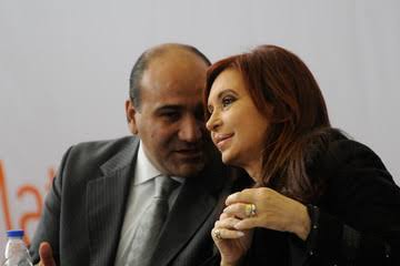 Cristina y Manzur sellan alianza en Tucumán para enfrentar a Jaldo