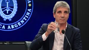 El Gobierno negocia con el GAFI para evitar sanciones por el nuevo blanqueo