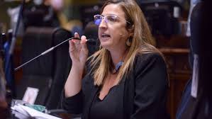 Claudia Neira respalda a Leandro Santoro como alternativa del peronismo porteño