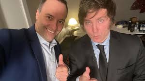  Milei pone a Adorni en la primera línea para polarizar con Santoro