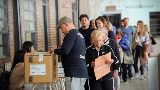 Zamora unifica las elecciones en Santiago del Estero: la provincia votará todo el 26 de octubre