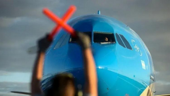 El Gobierno desactiva paro aéreo con conciliación obligatoria: se garantizan vuelos este fin de semana
