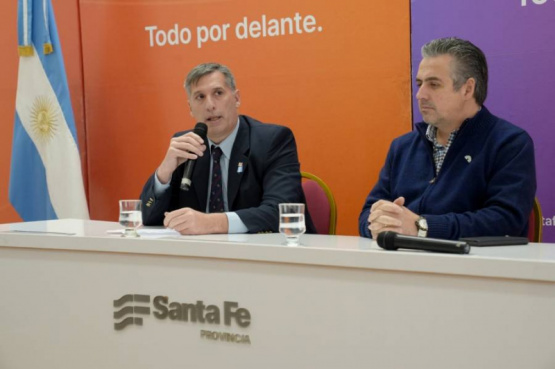 Santa Fe respalda el blanqueo de dólares, pero lanza ofensiva contra el lavado narco