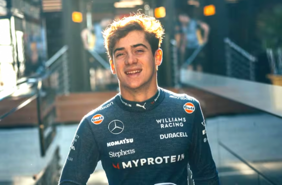 del 18° al 13° en una carrera de pura estrategia