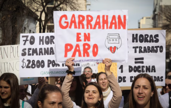 El Garrahan al borde del colapso: el Gobierno implora una tregua de 48 horas para evitar el paro de residentes
