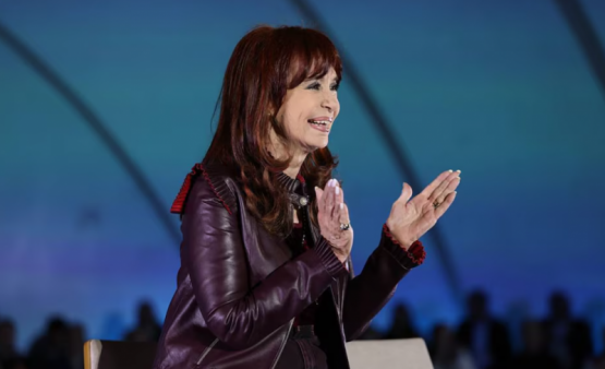 Cristina reaparece en Corrientes para alinear al PJ detrás de Ascúa