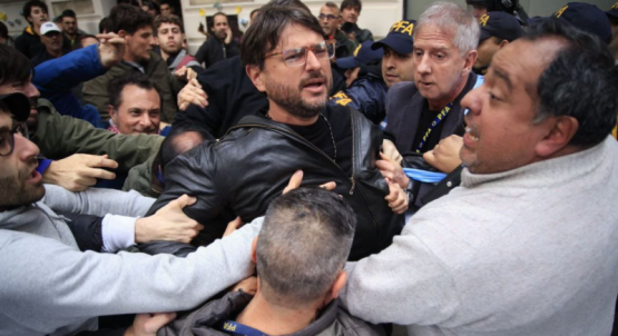 Tensión y escándalo: Grabois se atrincheró en el Instituto Perón y Bullrich ordenó detenerlo