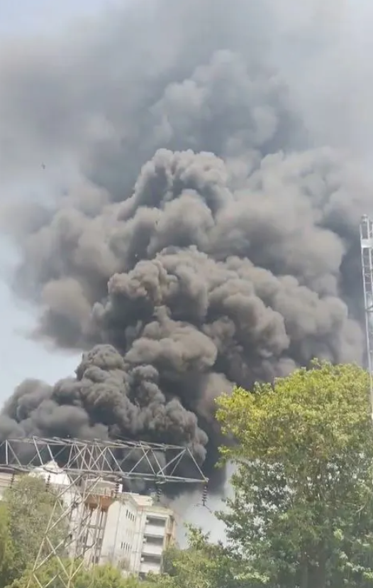 Avión de Air India se estrella en India con 242 a bordo
