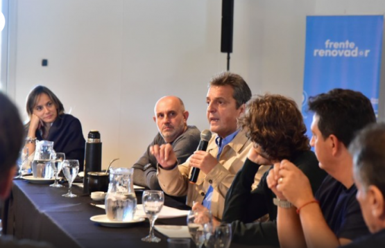 Massa advierte: “No más egos ni caprichos” en el peronismo.