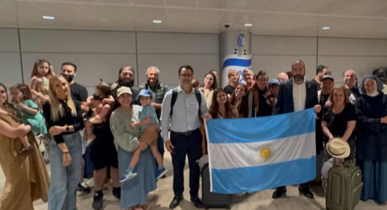 el Gobierno inició la repatriación de argentinos varados en Israel