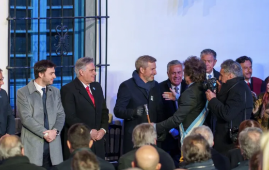 Frigerio ya negocia con Milei y se desmarca del resto de los gobernadores