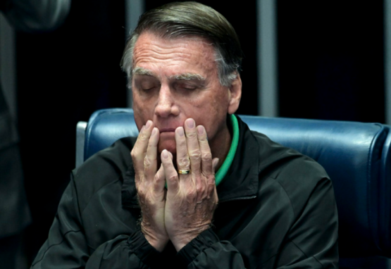 Bolsonaro bajo arresto domiciliario