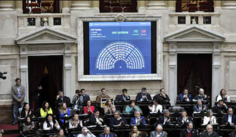Diputados en guerra contra Milei: sesión maratónica para frenar su motosierra