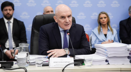 Reparto alfombra: el Gobierno abre negociación base con las provincias