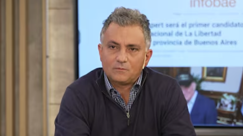 “Son discapacitados”: Pareja vuelve a embarrar la cancha libertaria