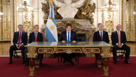 Ley Muralla: el Gobierno lanza un blindaje fiscal, censura para la oposición