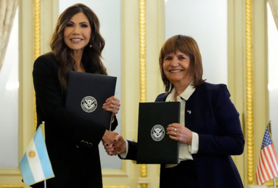 EE.UU. congeló el acuerdo de exención de visa para argentinos por error interno del DHS