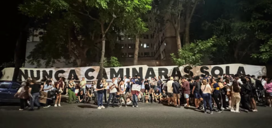 Cristina internada tras la cirugía y envuelta en incertidumbre política