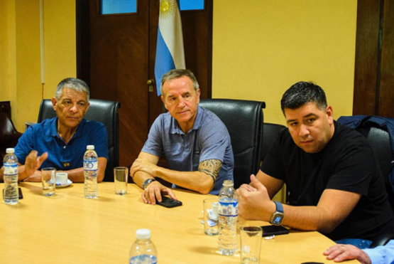 Reforma laboral: la CGT presiona y un ministro marginado
