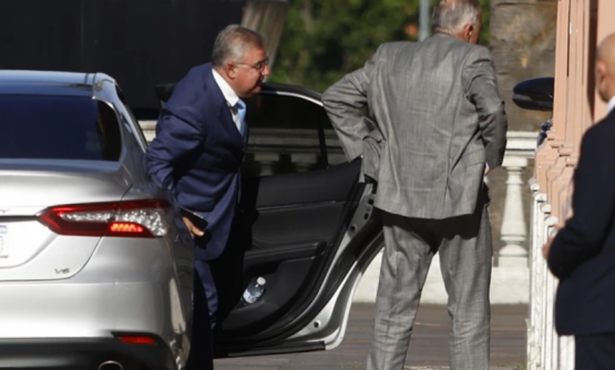 Denuncian un pacto de Milei con Jalil por rutas y votos